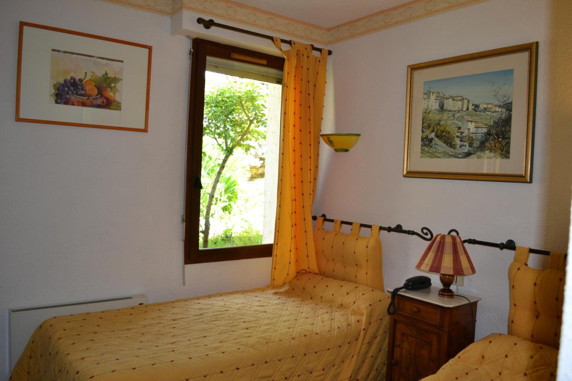 Logis Hotel Le Vieil Amandier Trigance Zewnętrze zdjęcie